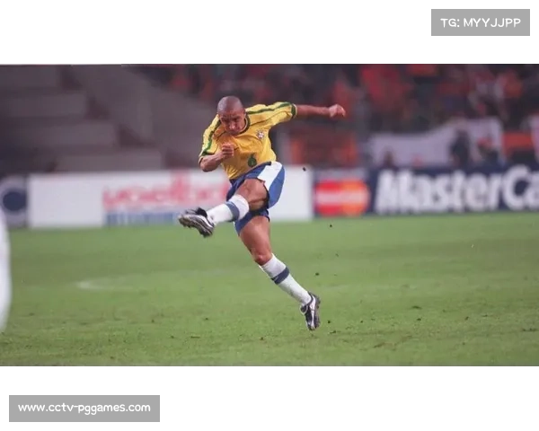 费内巴切新援卡洛斯·阿尔贝托一击制胜，成为弱旅英雄