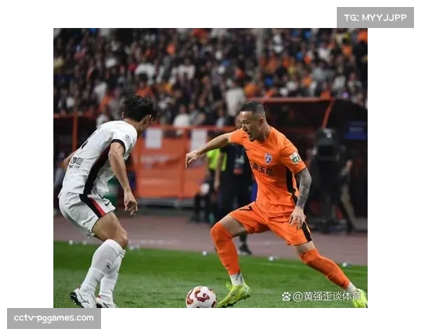 巴斯托尼遭莱切球迷全场嘘声，源于一周前国家德比赛场争议判罚